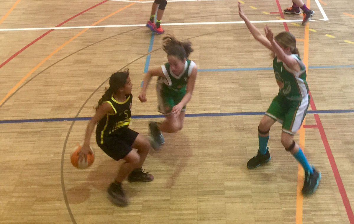 ASRBasketAlmeda's tweet photo. #M1F Derrota fora de casa @cbvilassar_dalt 82-65 @BasketAlmeda #nuncadejesdesoñarensermetralleta https://t.co/sg21stADfa