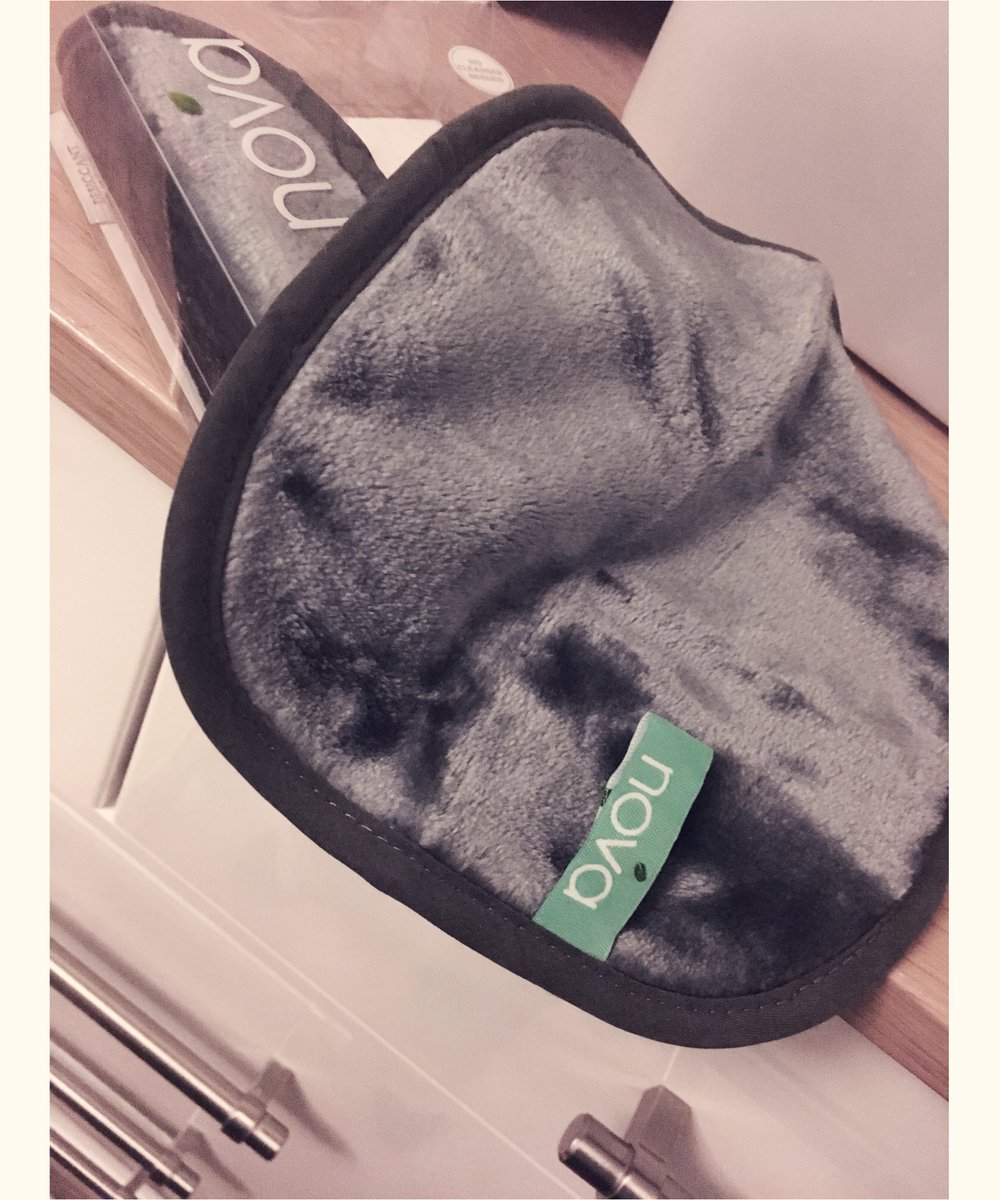 Info_NovaFresh's tweet photo. Hello Saturday .. Today we have the Nova towels stocked up again. Take of your makeup without any hassle #mua#makeup#makeupartist#makeupbag https://t.co/GzsEVTb5VF