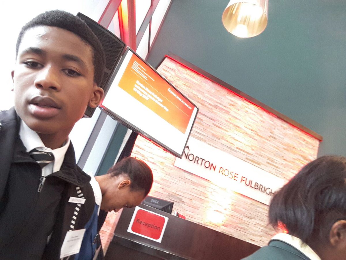 MbusiMsweli's tweet photo. #FutureLawyers#FutureNortonRoseFulbrightEmployees#LookinAtFutureBossesUpThere#scholarday@NLawGrad https://t.co/evpq7QiE9j