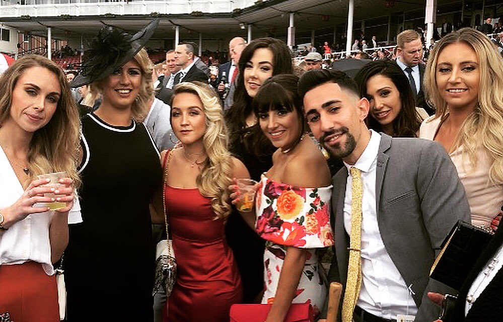 JoRogerson's tweet photo. Great day yesterday at chester races 🐎 #ChesterRaces #betting #champagne #friends #racing #horses #dayout https://t.co/UKbxgEfCvd