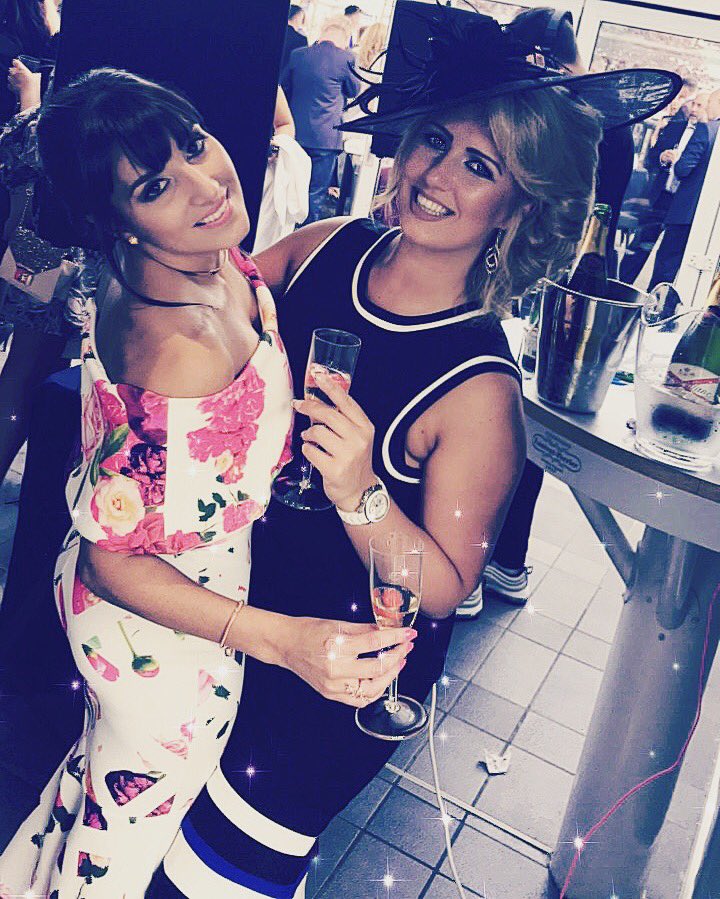 JoRogerson's tweet photo. Great day yesterday at chester races 🐎 #ChesterRaces #betting #champagne #friends #racing #horses #dayout https://t.co/UKbxgEfCvd