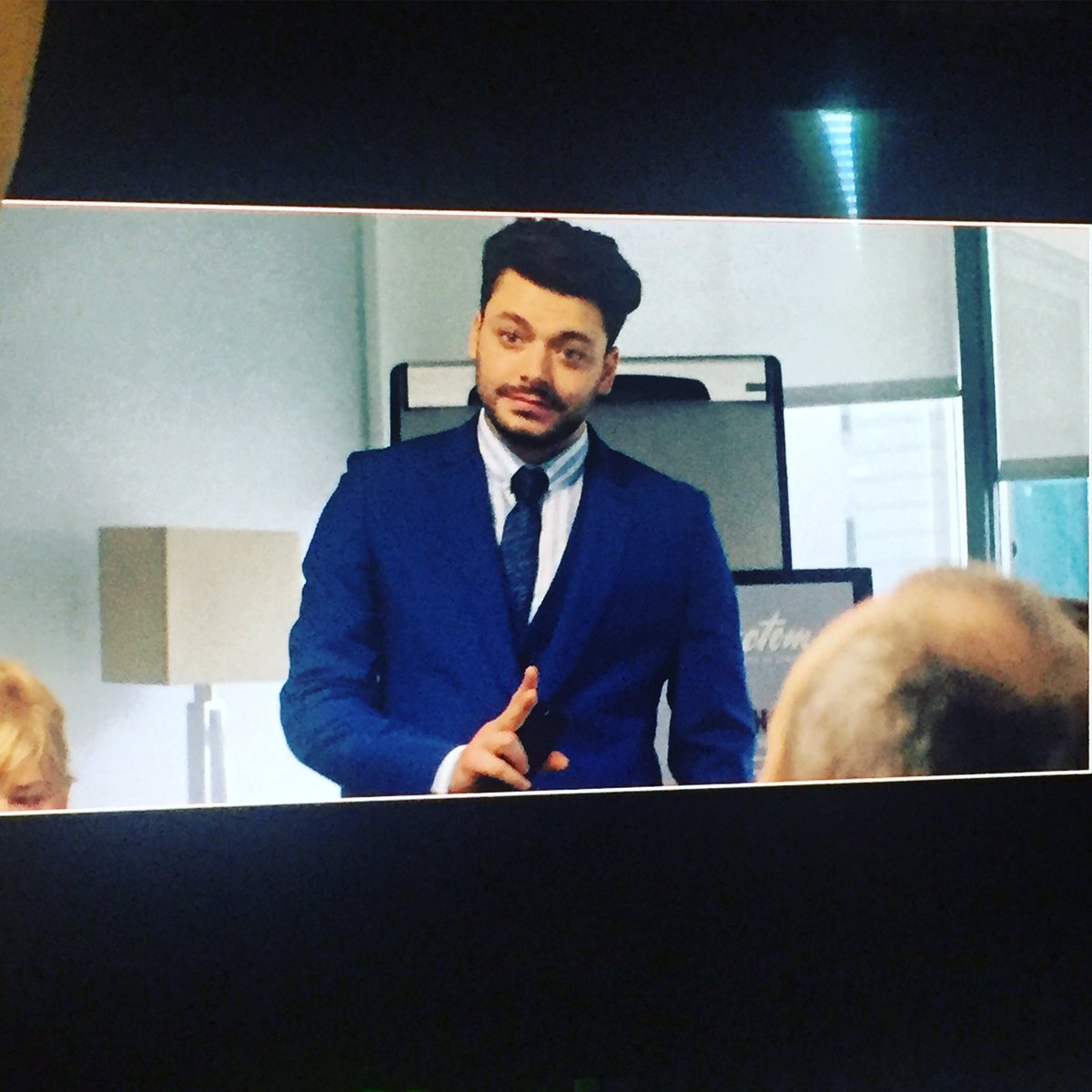 kevadamsss's tweet image. Fin de Première Semaine de Tournage sur le film #LoveAddict !! #Tournage #Love 🎥💙🎥