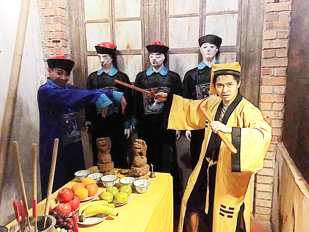 DafithDC's tweet photo. 殭屍 vs 僵尸 https://t.co/wivMFsyhp0