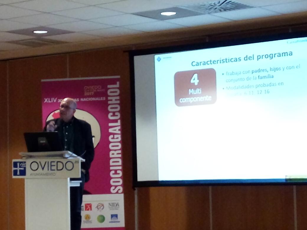 OtgerVila's tweet photo. Programas de prevención familiar basados en la evidencia. Lluis Ballester @GIFES_Uib #socidrogalcohol #sd_2017 https://t.co/6fUUubHOQW