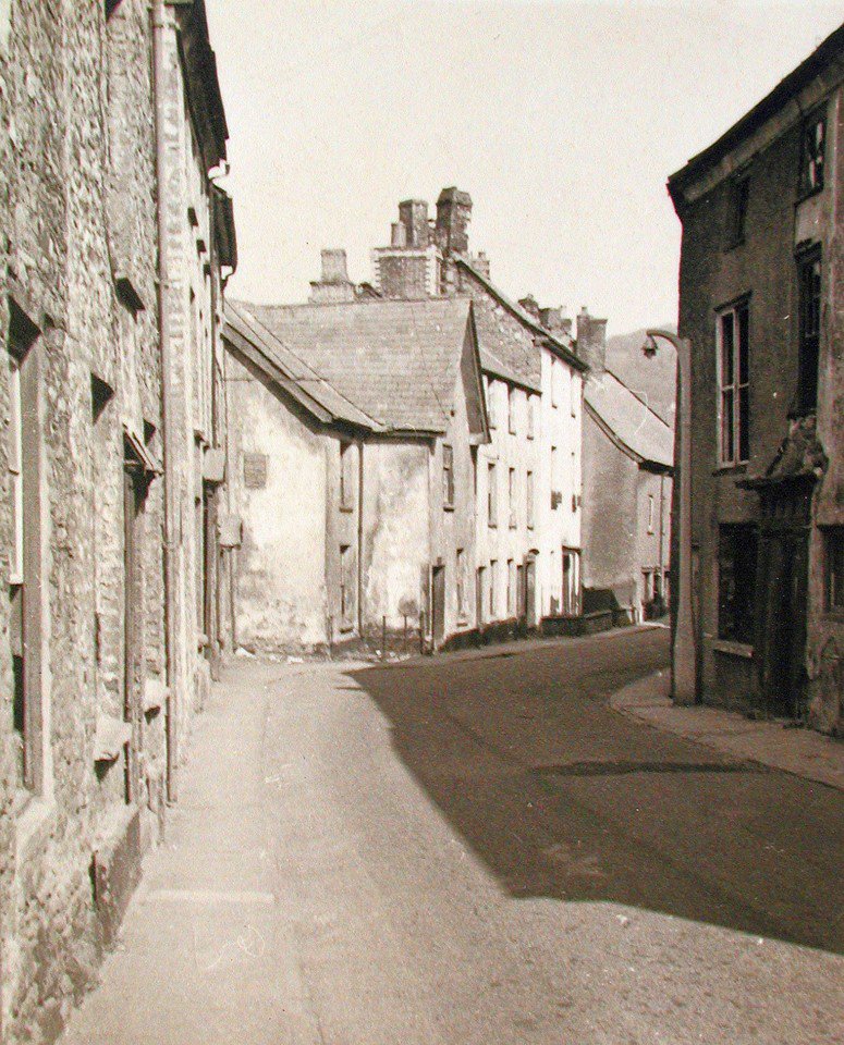 Old Tudor Street #Abergavenny #Wales - taken by Malcolm Bowen facebook.com/ForgottenAberg…