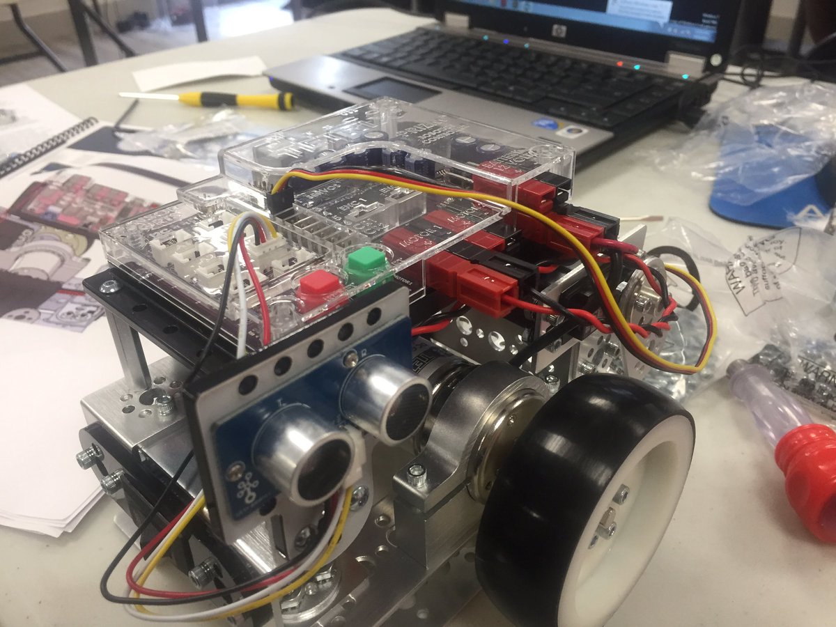 LivelyHawkTech's tweet photo. Great workshop on Arduino Robots @OCTEOntario. Thanks @MatthewCStudica https://t.co/yT8oUpwMRJ