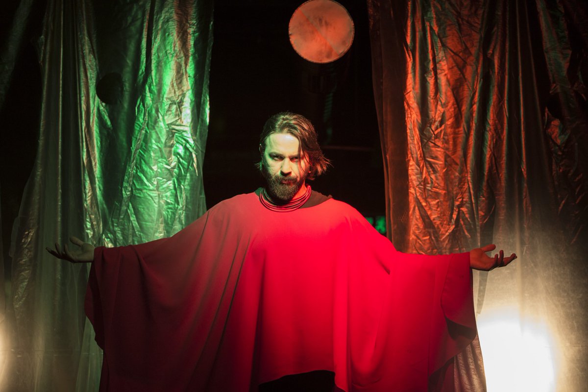 SEZONUN SON OYUNU

Kenardakiler 16 Mayıs Salı 20:30'da TOY İstanbul'da.

Biletler: biletiva.com/event/G3709 'da.

#Ohlala