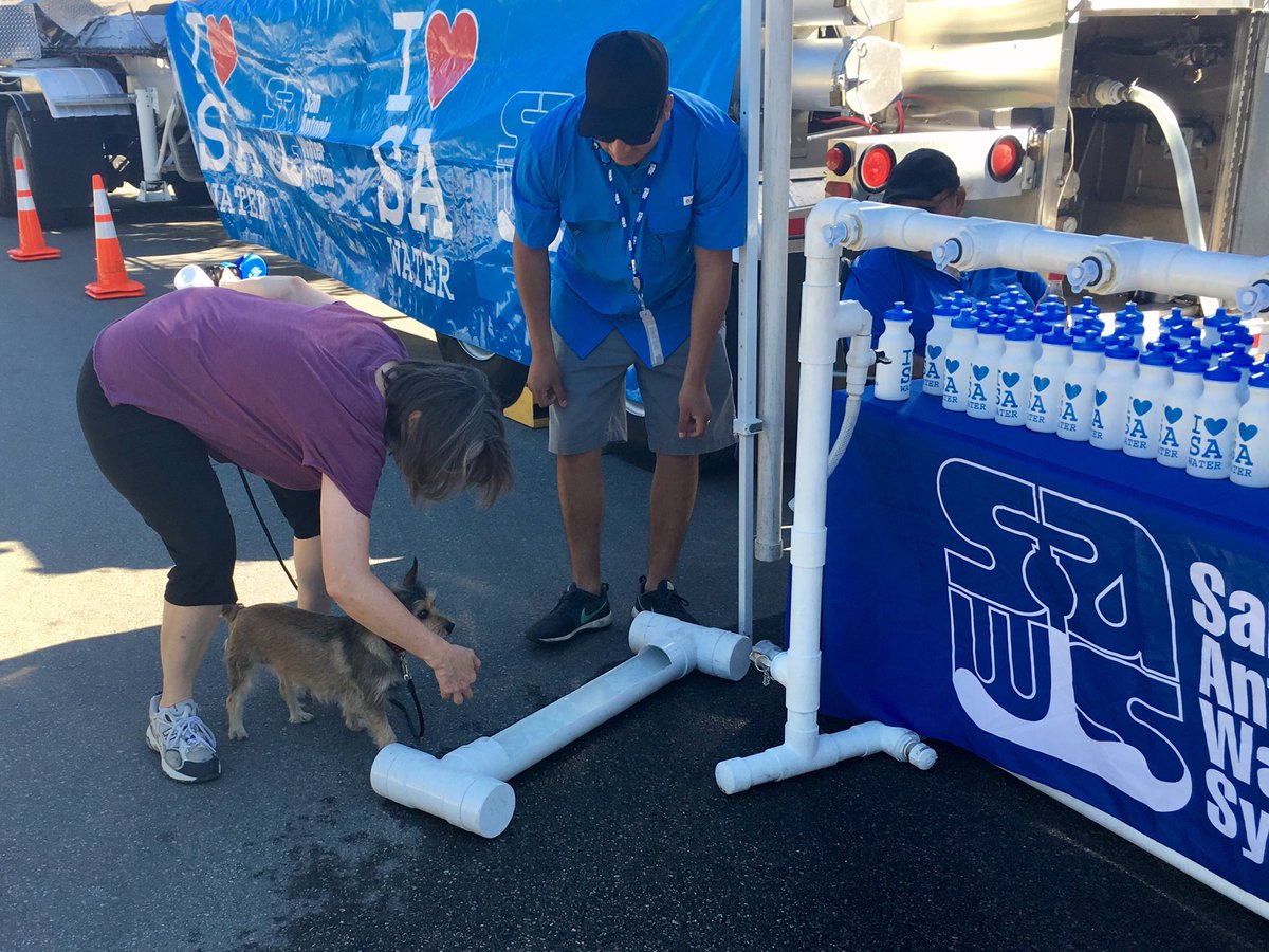 MySAWS's tweet photo. Get your FREE "I 💙 SA Water" bottle &amp; H2O today at @hardbergerpark, 8400 NW Military Hwy, until Noon #DrinkingWaterWeek17 #PetFriendly https://t.co/Jlc4Aqf5Dw