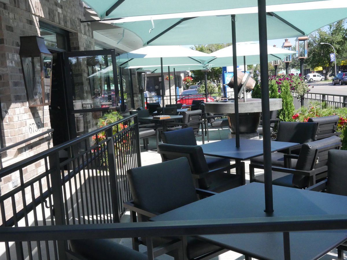 FSideFoundry's tweet image. Come on down to @FSideFoundry and enjoy this beautif weather on our amazing patio and endulge in our FIreside Sangria....