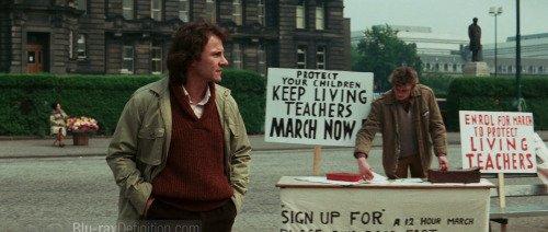 Happy birthday Harvey Keitel. Here he is in Glasgow, in the strange & prophetic 1980 Tavernier film Death Watch. 
