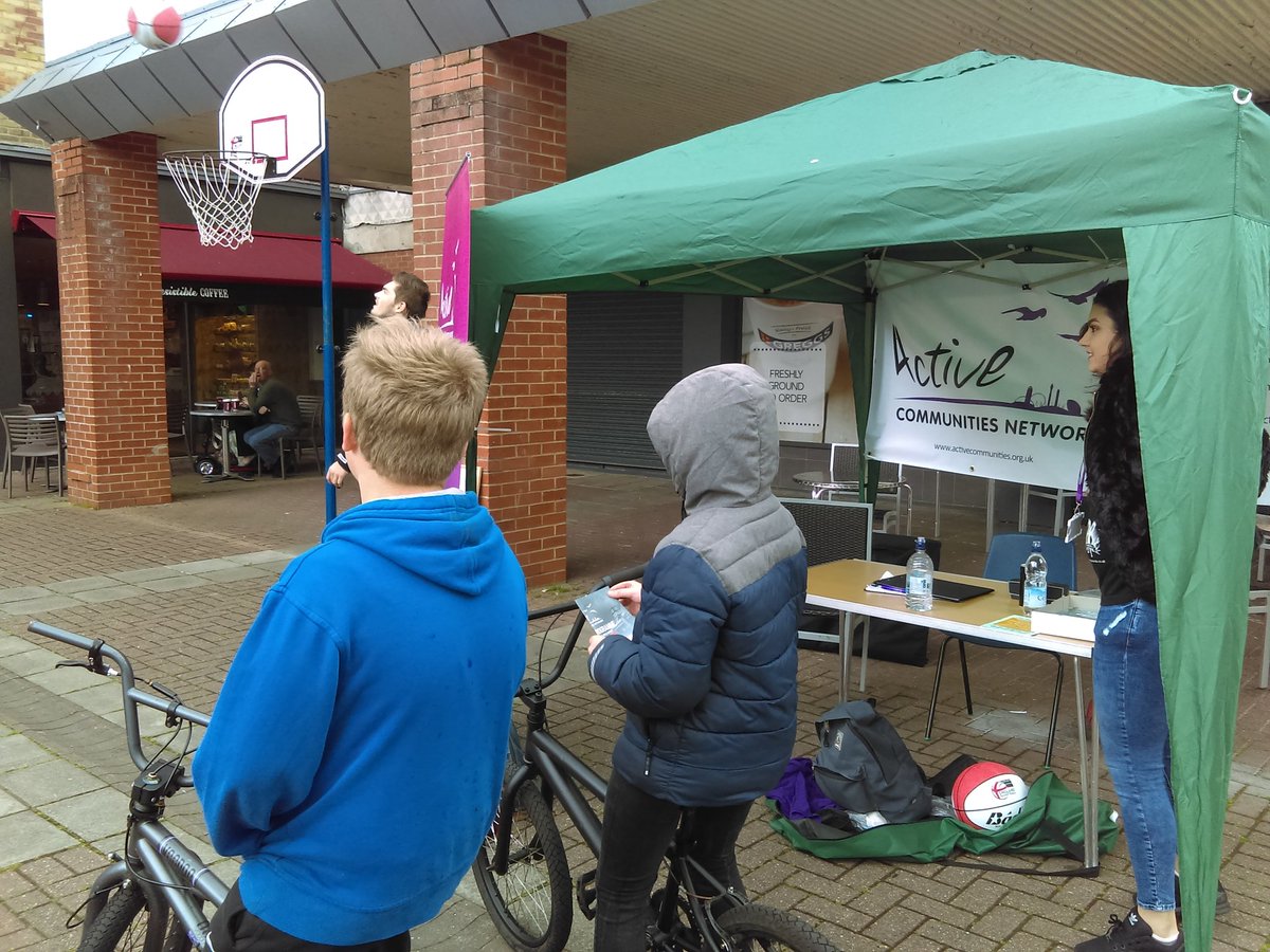 ActiveCN's tweet photo. Our #Havant team busy engaging local young people at #escd17 , supporting reduction in ASB & breaking down barriers with @HavantPolice https://t.co/XC0ADDsuuD
