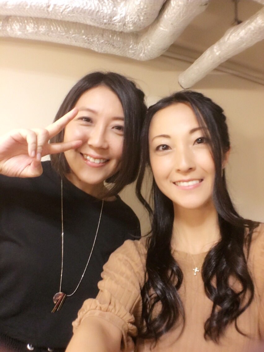 賢プロダクション على تويتر 同志社大学アニメーション ヴォイス研究会 伊藤静 生天目仁美トークショー しずかとひとみのキョートの休日 お越しくださった皆様 実行委員会の皆様 本当にありがとうございました おまけのオフショットは けん玉をする伊藤