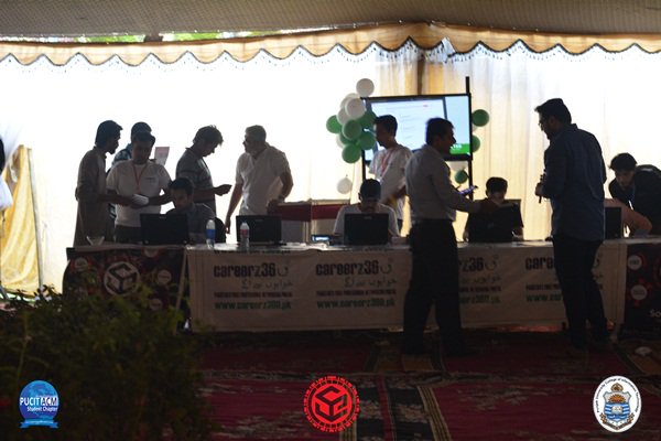 PUCIT_ACM's tweet photo. The #StartupBazaar @ #SoftExpo17 has got all our audience captured and inspired to catch their own starts from the sky!
#RevolutionaryIdeas https://t.co/jj7uBs8ZWN