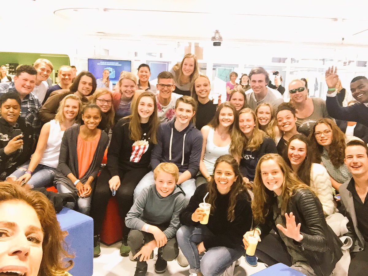 Twee seizoenen van <a href="/talent_centraal/">Talent Centraal</a> op één foto. In 2025 kent heel Nederland iedereen op deze selfie!! #talentcentraal