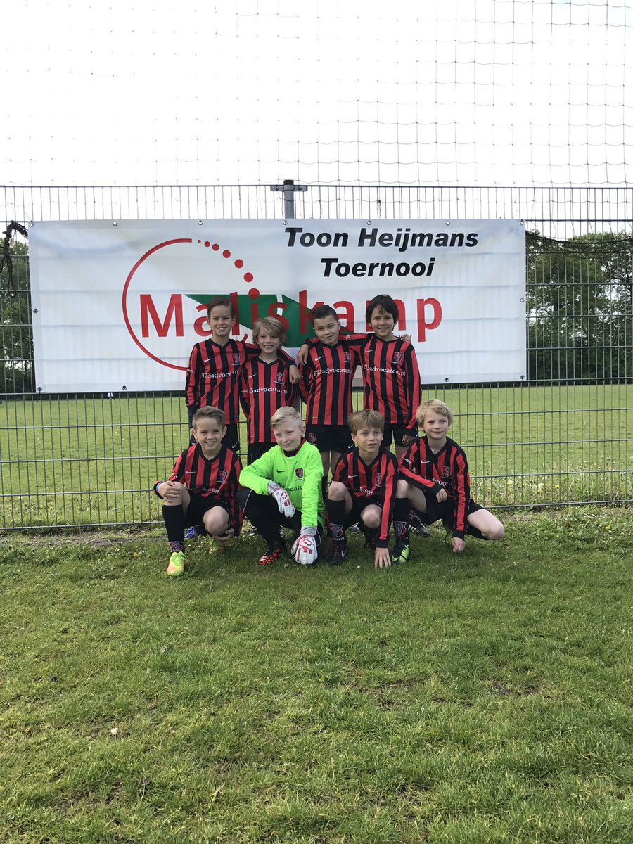 OJCF5's tweet photo. We zijn 2e geworden @rkvvMaliskamp, ondanks 2x winst en 2x gelijk: net een puntje te weinig @OJCROSMALEN, maar het was intzettend leuk! https://t.co/vEdDEMQOJa