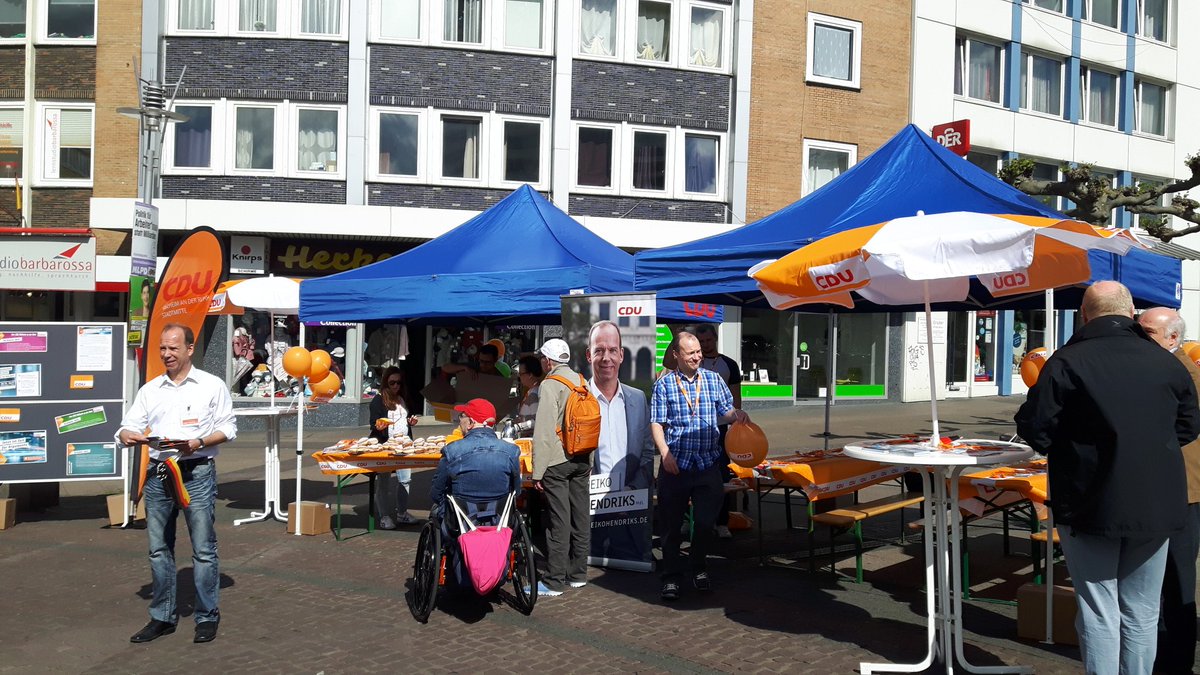 VolkmerFlorian's tweet photo. Zum letzten Tag des Wahlkampfs ganz es bei uns heute Berliner.
Jetzt entscheidet der Wähler.
#nrwgehtvor
#wechsel2017
#ltwnrw
#ltw17 https://t.co/Ha1MuyhaZ9