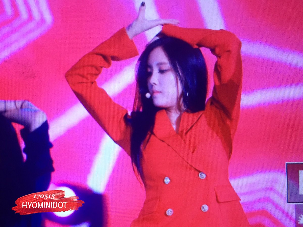 hyominidot's tweet photo. 170513 대만콘서트 프리뷰!!
😍😍 https://t.co/kGQfNl5g5a