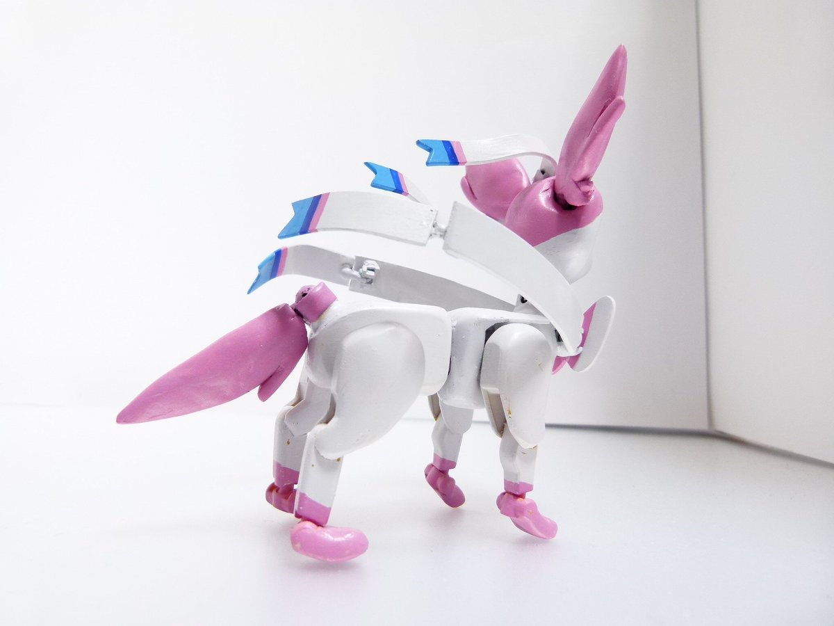 ট ইট র Solphis ポケプラヴォヤージ ポケプラジャーニー ニンフィア 完成 初ブイズです リボンは当然ながら おすわりもできるようにいろいろと調整しつつ リボンのおかげで動きにも幅が出ます