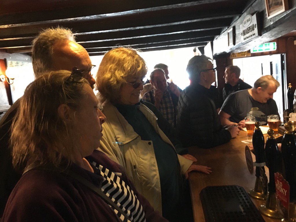 It's packed in the White Horse - can't get all of <a href="/WorcesterCAMRA/">Worcester CAMRA</a> in at once.