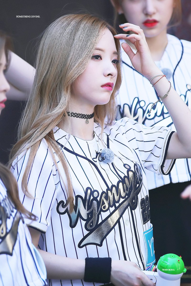 SD_BONA's tweet photo. 160519 성대 
#우주소녀 #보나 #WJSN #BONA @WJSN_Cosmic
벌써 1년전..😢😭 https://t.co/VcQdKSqyup