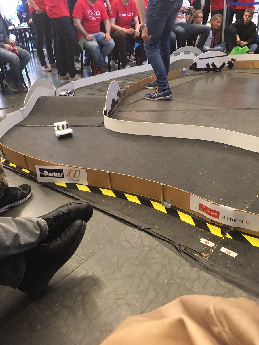 TheRealFluBBa's tweet photo. #RobotSm https://t.co/QLGFy9Ov6f
