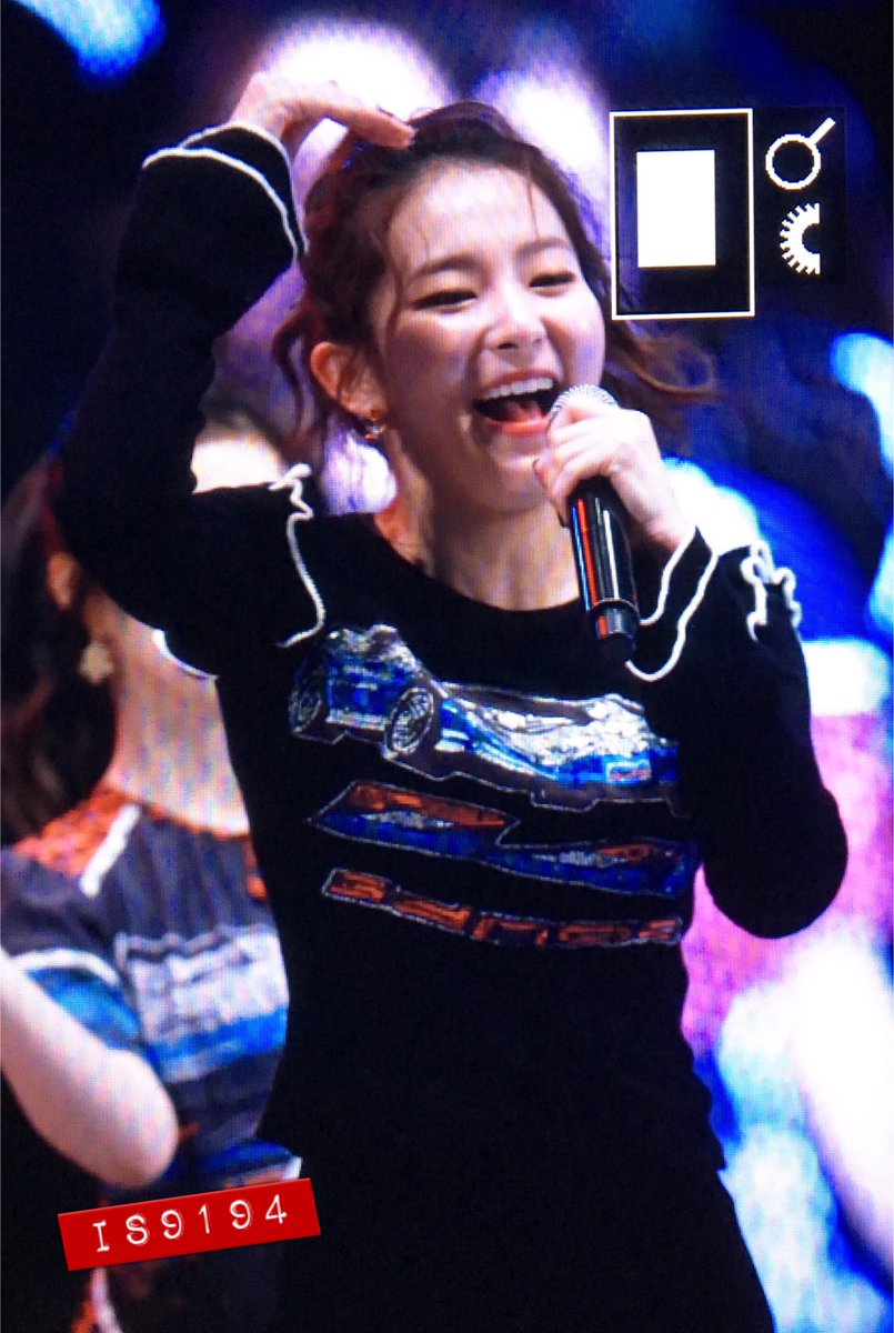 IS9194's tweet photo. (Preview) 170513 대구청소년문화제 #아이린 #IRENE https://t.co/mTaQWr3Ayr