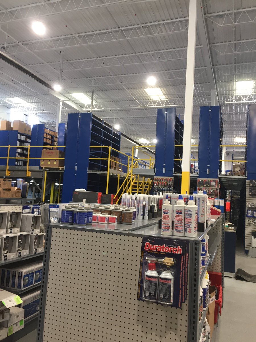 WarehouseExLTD's tweet photo. 8000 square foot catwalk system installation completed
#mezzanine #racking #catwalk https://t.co/uNi56hNODr