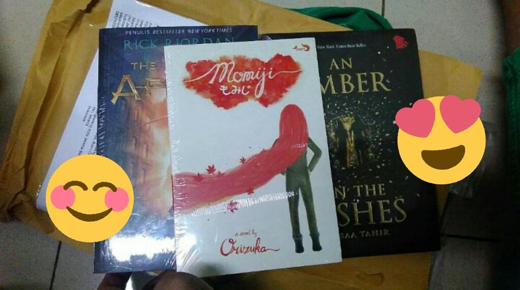 rief_oxygen's tweet image. Halo kaka2 blogger keren.Mf br beri kabar.Byk terima kasih hadiah #MarchGiveawayHop sdh bs dnikmati! @niesya_bilqis @andinarima @Agatha_AVM