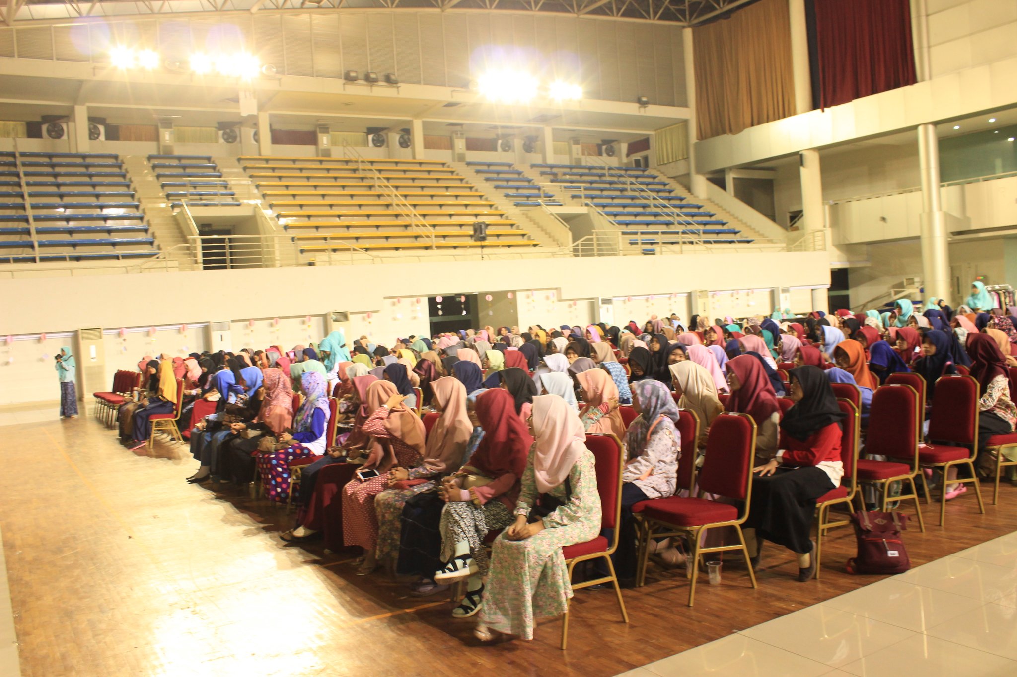 PKN STAN on Twitter "Berlangsung Malam Puncak Muslimah Day 2017 oleh Organisasi Keagamaan Masjid Baitul Maal MBM PKN STAN … "