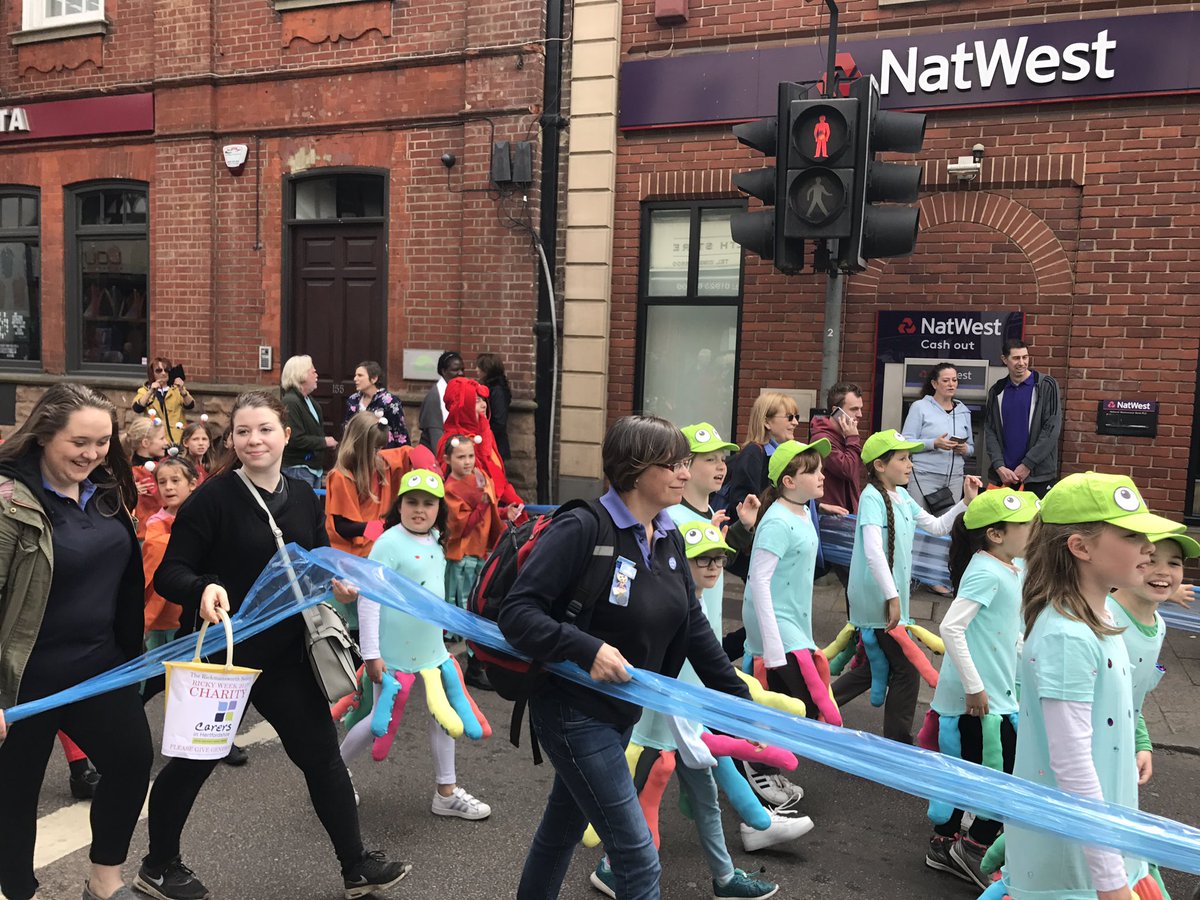 RickyTweetUp's tweet photo. Caught the parade that kicks off the start of #RickyWeek Some lovely parades going past! https://t.co/VRJVHLbzjF