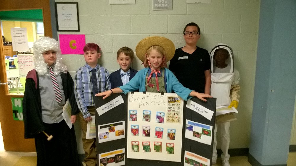 Ready to present at the CyberKids Robitics competition. Science Court is now in session. #oneconn <a href="/ConnMagnet/">Conn Magnet Elementary</a>