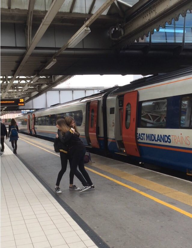 internet friends (@internetfrlends) on Twitter photo 