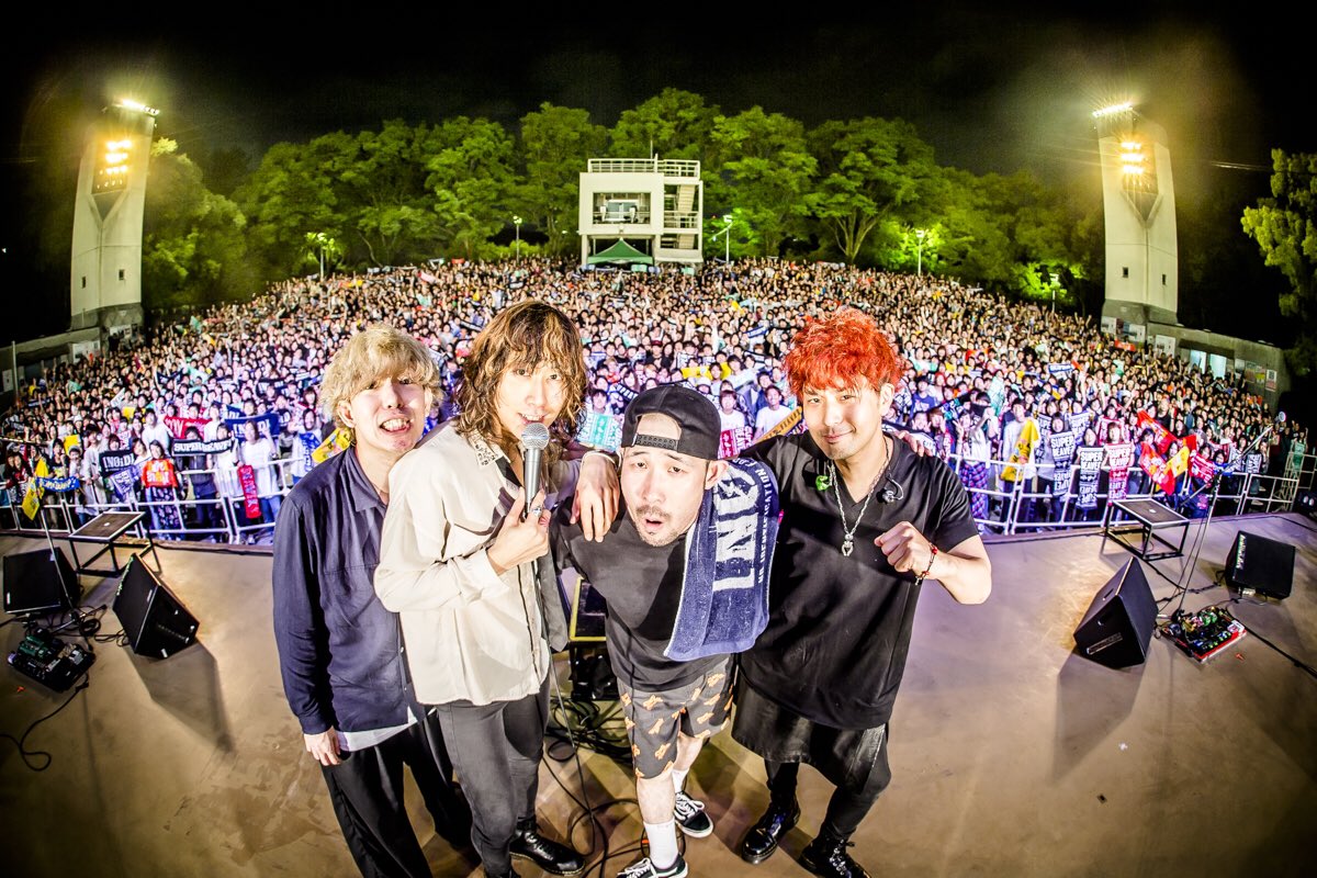 Amazon.co.jp: LIVE DVD 2 Tokai No Rakuda Special at 大阪城
