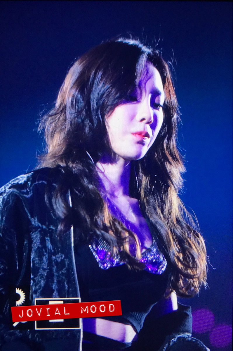 [PIC][12/13/14-05-2017]Hình ảnh mới nhất từ Solo Concert thứ 2 của TaeYeon tại Seoul  - Page 2 C_tZ9EjUAAIQcIu