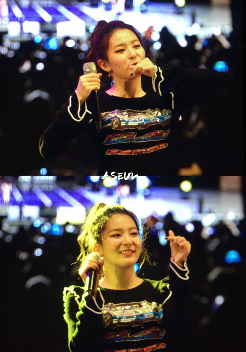 TheRipple_News's tweet photo. 170513 대구청소년페스티발 사랑둥이💛 #슬기 #Seulgi https://t.co/231bKA6u5X