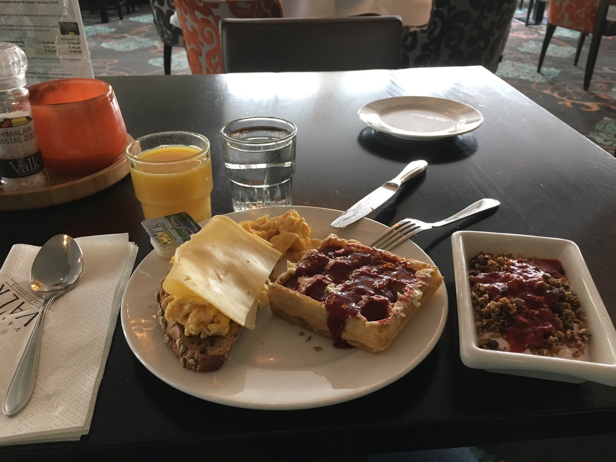 merrdiff's tweet photo. This has been an excellent #pyastro17 week. Pretty sure I also managed to do the Netherlands right! https://t.co/odGpvKhGiK