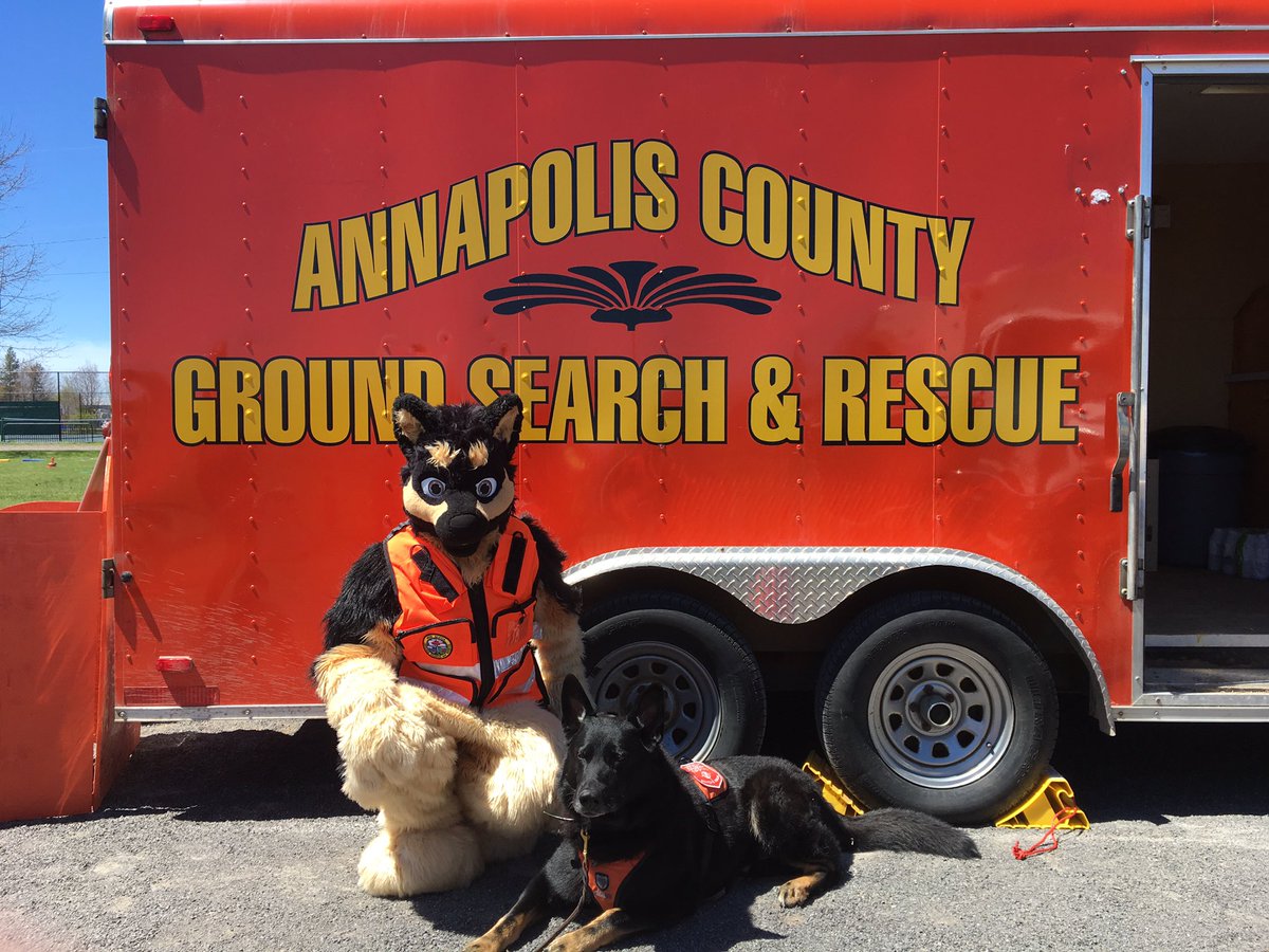 ACGSAR's tweet image. Big Thank you to @HalifaxSAR for stopping by with their #GSAR dogs Max &amp;amp; Sammy