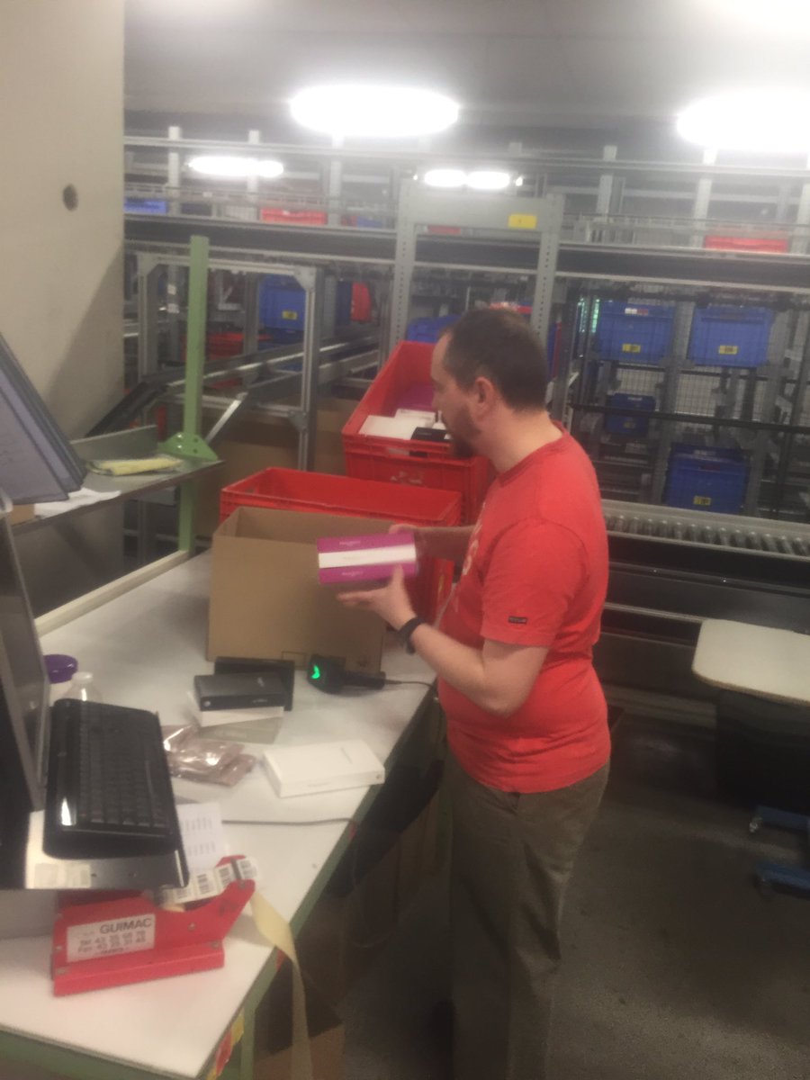 Weekendwork together with colleagues from Distrib.Ctr <a href="/vandeveldegroup/">Van de Velde</a> to ship orders @primadonna_bra <a href="/mariejolingerie/">Marie Jo Lingerie</a> #customercentricity