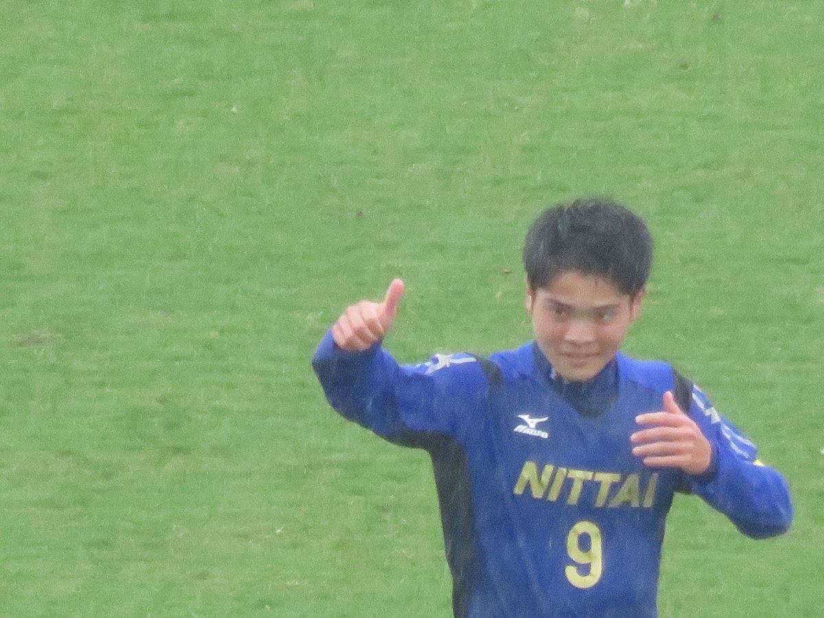 yama Auf Twitter 関東大会サッカー千葉県準決勝 日体大柏 5 1 暁星国際 日体大柏 今日ハットトリックのキャプテン10高橋航太君 パンフでは身長173cmだがセットプレーからのヘディング感覚は驚異的だ 後半19分で交代し酒井監督とがっちり握手 yama Auf Twitter 関東大会サッカー千葉県準決勝 日体大柏 5 1 暁星国際 日体大柏 今日ハットトリックのキャプテン10高橋航太君 パンフでは身長173cmだがセットプレーからのヘディング感覚は驚異的だ 後半19分で交代し酒井監督とがっちり握手