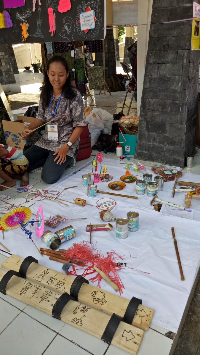 RatnaDewi76's tweet photo. Congratz buat Komunitas Kampoeng Hompimpa - Best Community Activity https://t.co/yrZP9otDzp