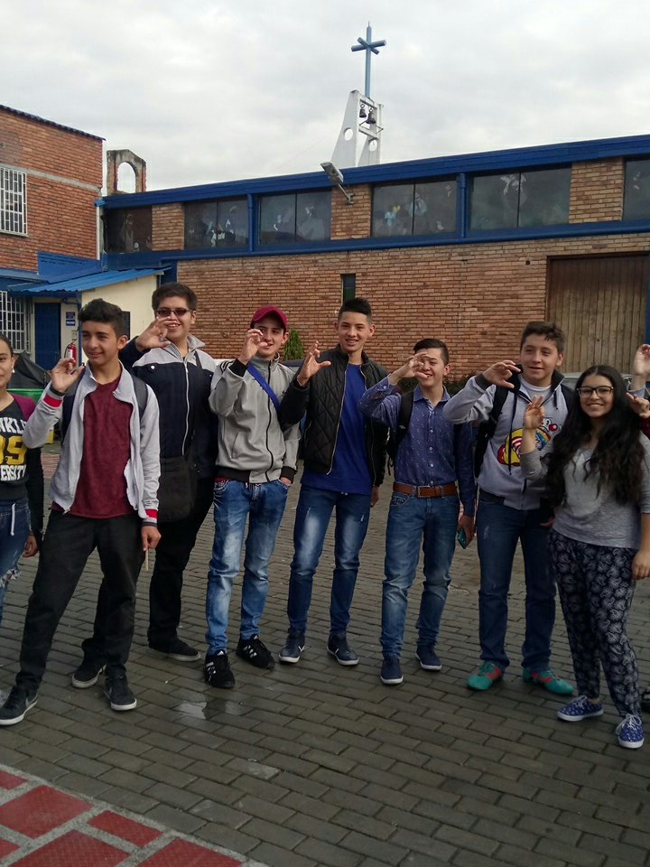 solangi42795331's tweet photo. @PTA_Colombia @ColombiaAprende Bogotá colegio parroquial San Luis Gonzaga presente https://t.co/Snti19acRt