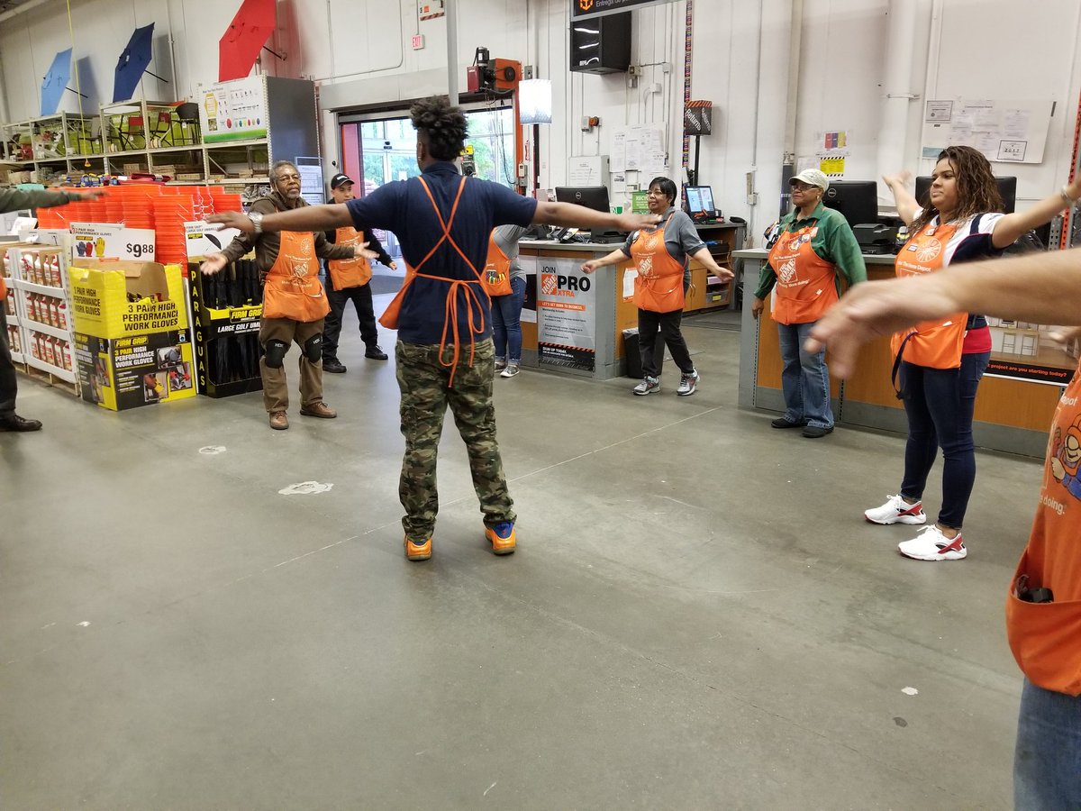 Gamaxo7792's tweet photo. Morning meeting stretches @THD_Passaic0950  @Passaic_ASDS_50 https://t.co/8gJiybHdC7