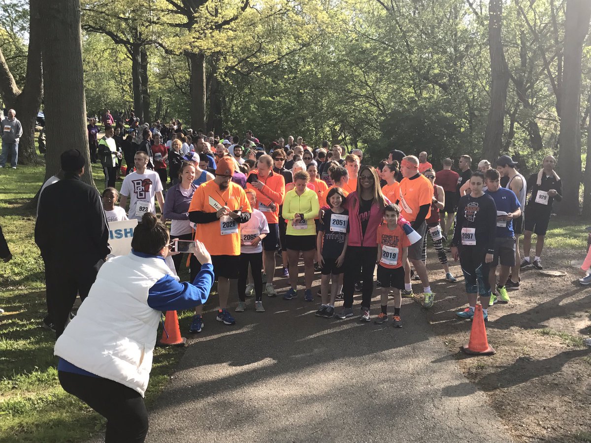 JanessaWebb's tweet photo. Great turnout at the 2017 #promiserun, @OhioGuidestone https://t.co/lI1qsYGNDM