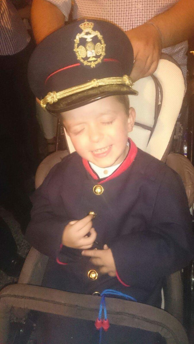 Muchísimas felicidades para nuestro componente más especial, nuestro amigo David, que hoy cumple 6 añitos. ¡Gracias por todas tus sonrisas!