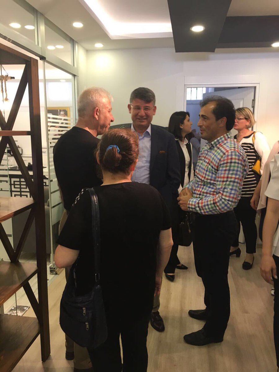 avfikretyeni's tweet image. Bera mobilya tasarım ve inşaat'ın açılışını gerçekleştirdik. Allah hayırlı işler nasip etsin.