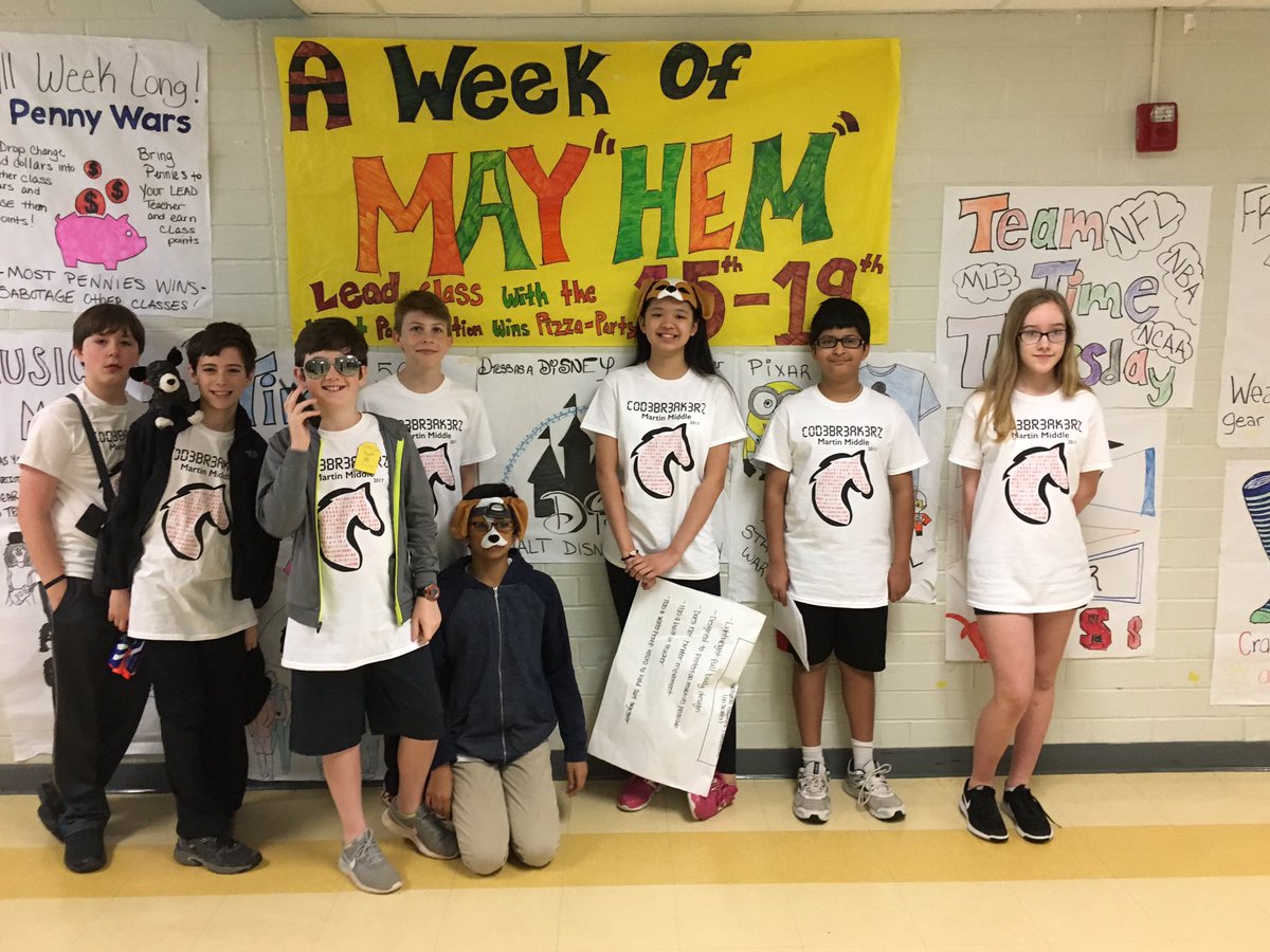 mros_view's tweet photo. Representing @MartinMustangs at RoboWake 2017. 2 awesome groups of kids, a pleasure to have coached them @WakeMiddle @cyberkidsrobot https://t.co/85NVM0oaRY