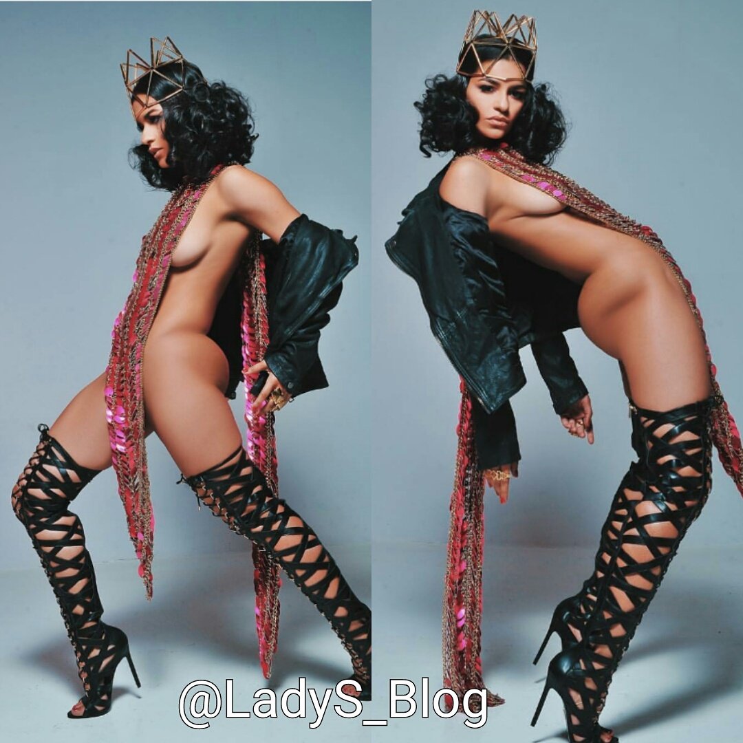 meika24's tweet photo. #LadyS #StyleFile #Model #artcrazyphotog #FASHION #outfit #trendy #editorialmodel #modelpose #accessories #LadySBlog #Markham #Toronto https://t.co/y13T9RnvCX