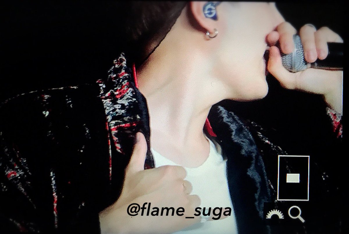 flame_suga's tweet photo. #BTSBBMAs 홍콩 https://t.co/bCwIcPx09N