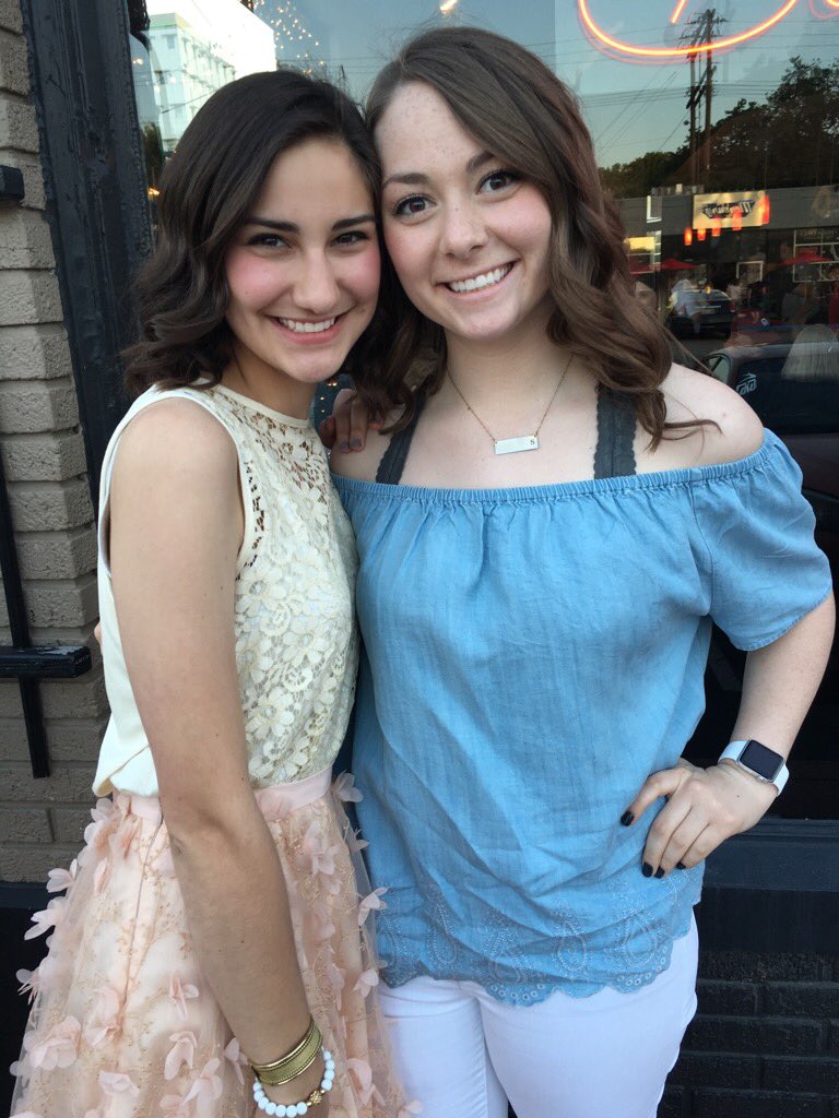 bellebelle_7's tweet photo. @smithsydneyy turned 18 yesterday!!!! What a lovely and sweet adult you've turned into. I love you so so much, nerd!!! #youngcon https://t.co/sWCaVs0ucO