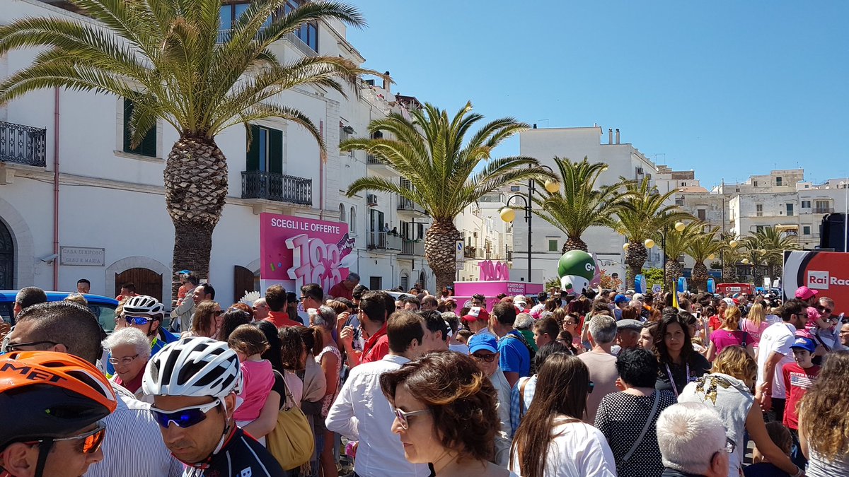 Sta per arrivare a Vieste il #Giro100 #RaiGiro100 <a href="/giroditalia/">Giro d'Italia</a>